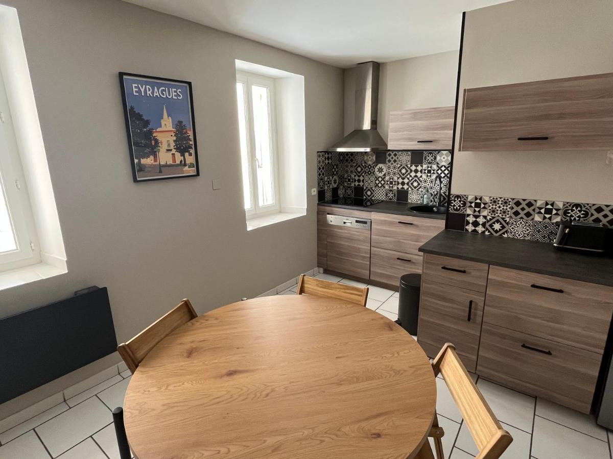Bel Appartement 2 Chambres Au Coeur Du Village Eyragues 외부 사진