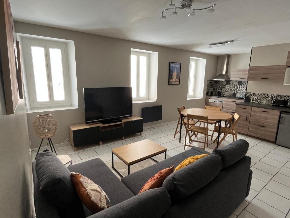 Bel Appartement 2 Chambres Au Coeur Du Village Eyragues 외부 사진