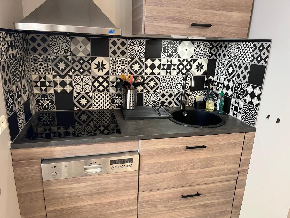 Bel Appartement 2 Chambres Au Coeur Du Village Eyragues 외부 사진